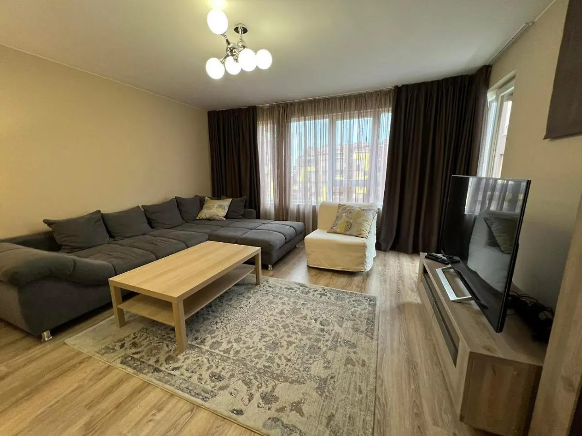 Apartment Johannesburg Spacious Family Apt W Free Parking And Playground Sofia